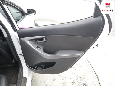 2014 - hyundai avante