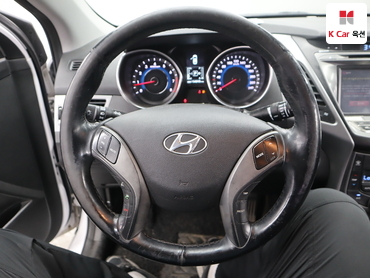 2014 - hyundai avante