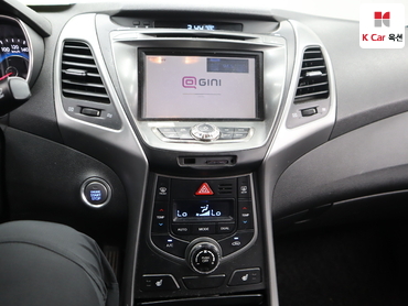 2014 - hyundai avante