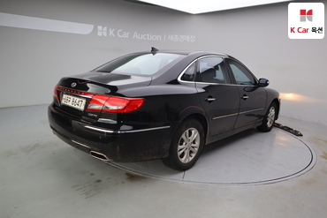 2010 - hyundai grandeur
