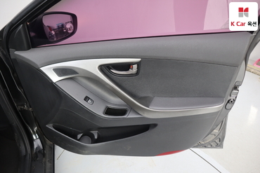 2011 - hyundai avante