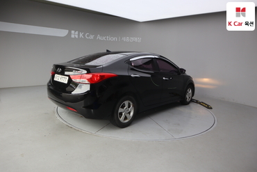 2011 - hyundai avante