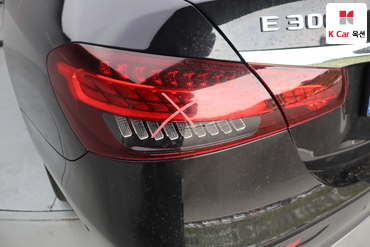2021 - mercedes-benz e300e