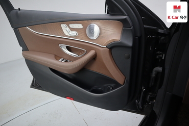 2021 - mercedes-benz e300e