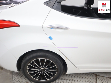 2011 - hyundai avante