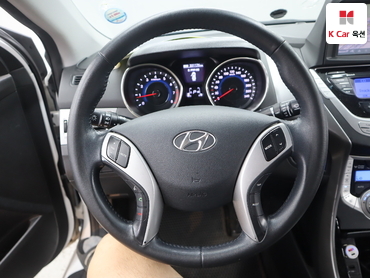 2011 - hyundai avante