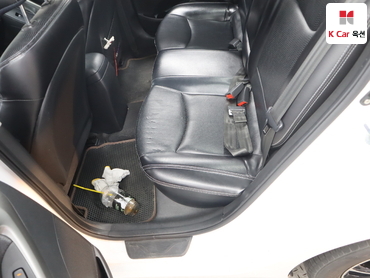 2011 - hyundai avante
