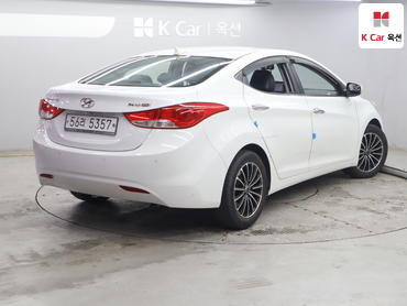 2011 - hyundai avante