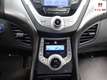 2011 - hyundai avante