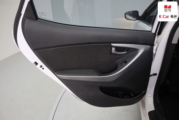 2015 - hyundai avante