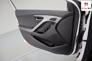 2015 - hyundai avante