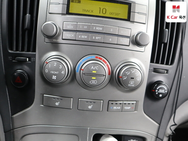 2014 - hyundai grand starex