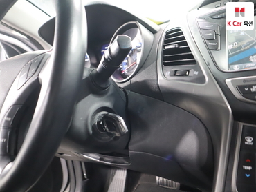 2015 - hyundai avante