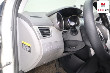 2011 - hyundai avante