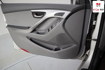 2011 - hyundai avante