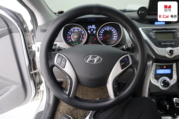 2011 - hyundai avante