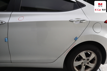 2011 - hyundai avante