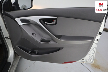 2011 - hyundai avante