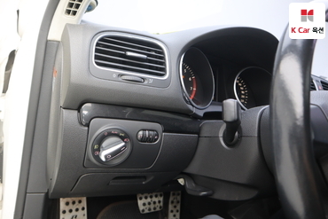 2011 - volkswagen golf