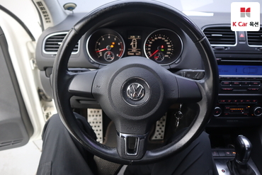 2011 - volkswagen golf