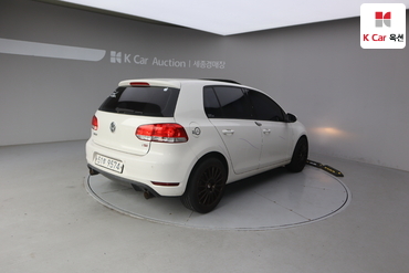 2011 - volkswagen golf