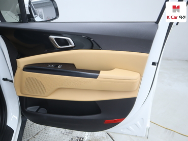2023 - kia carnival