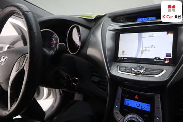 2012 - hyundai avante