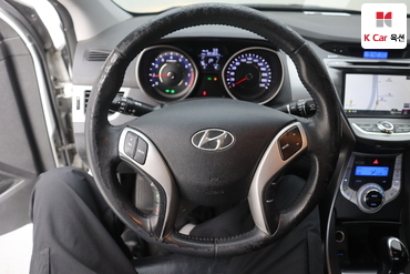2012 - hyundai avante