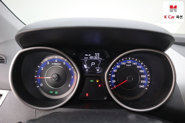 2012 - hyundai avante