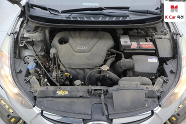 2012 - hyundai avante