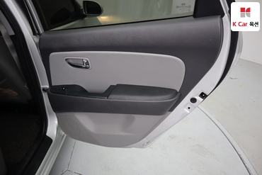2010 - hyundai avante