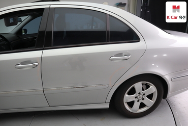 2005 - mercedes-benz e200k