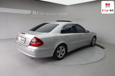 2005 - mercedes-benz e200k