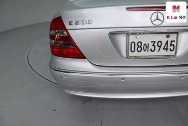 2005 - mercedes-benz e200k