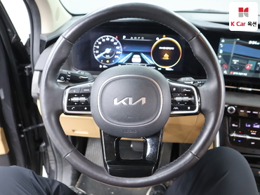 2023 - kia carnival
