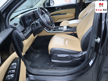 2023 - kia carnival