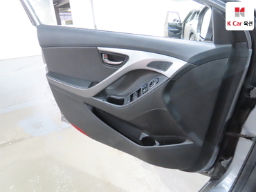2014 - hyundai avante