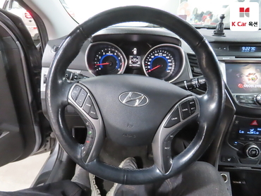 2014 - hyundai avante