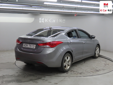 2011 - hyundai avante