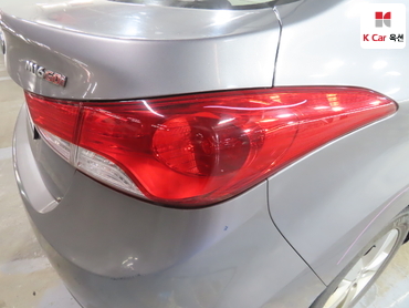 2011 - hyundai avante