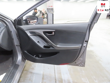 2011 - hyundai avante
