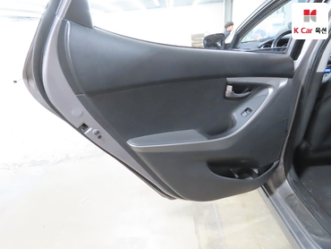 2011 - hyundai avante