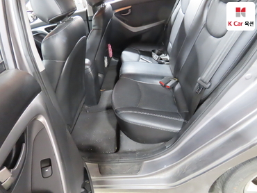 2011 - hyundai avante