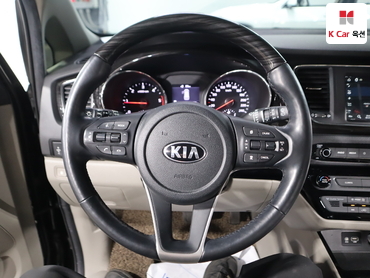 2020 - kia carnival