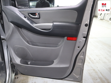 2016 - hyundai grand starex
