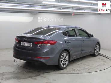 2018 - hyundai avante