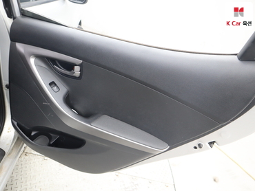 2011 - hyundai avante