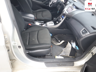 2011 - hyundai avante