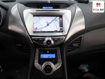 2011 - hyundai avante