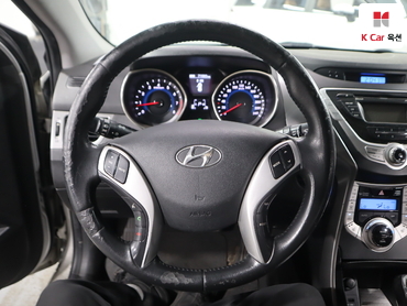 2011 - hyundai avante